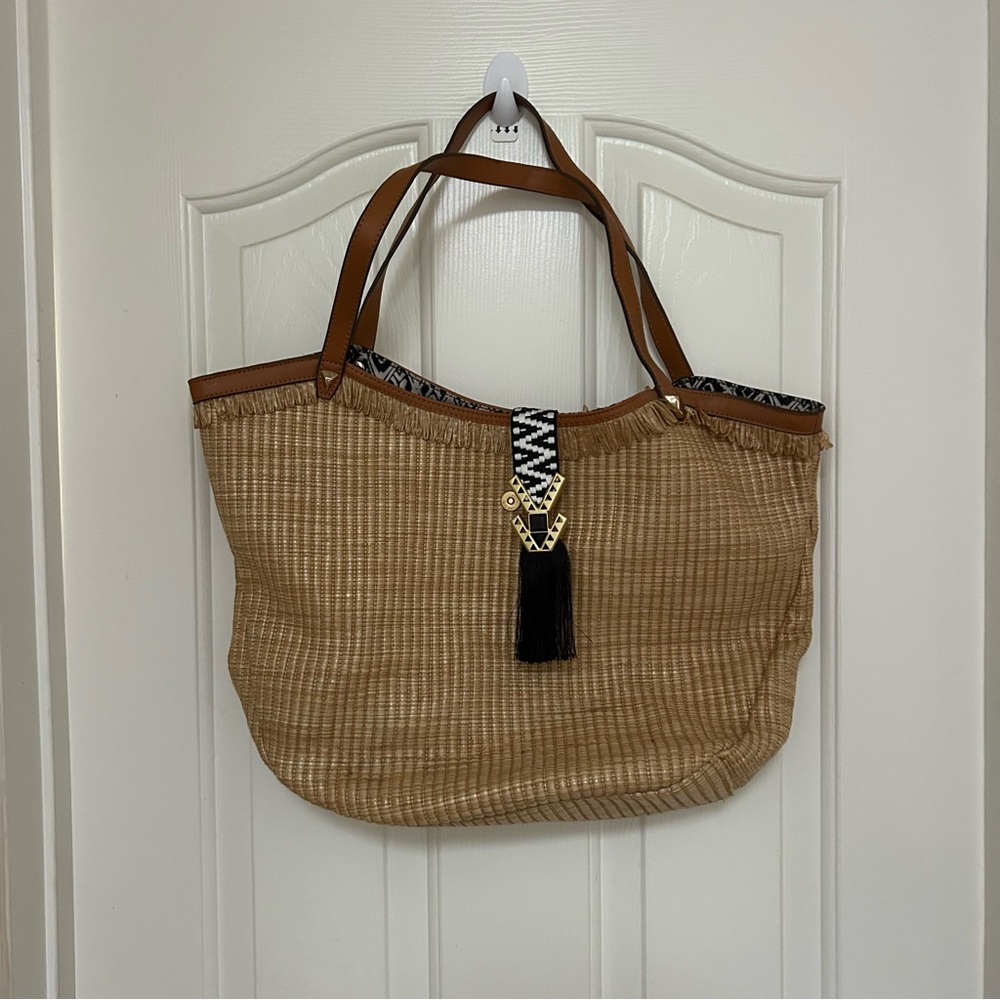 Stella & Dot Tan Tote Bag with Black Accents